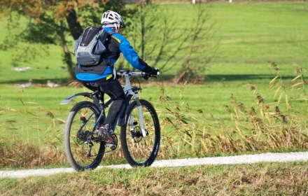 Welke kleding heb je nodig voor lange fietstochten?