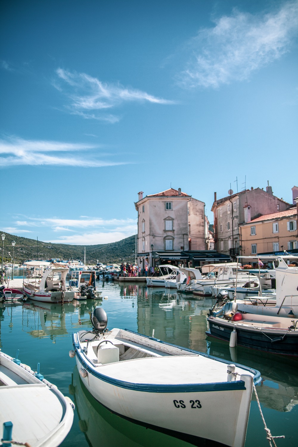 Cres